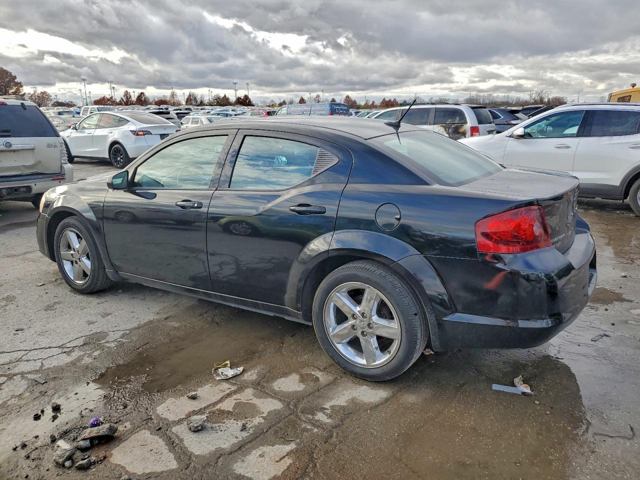2013 DODGE Avenger