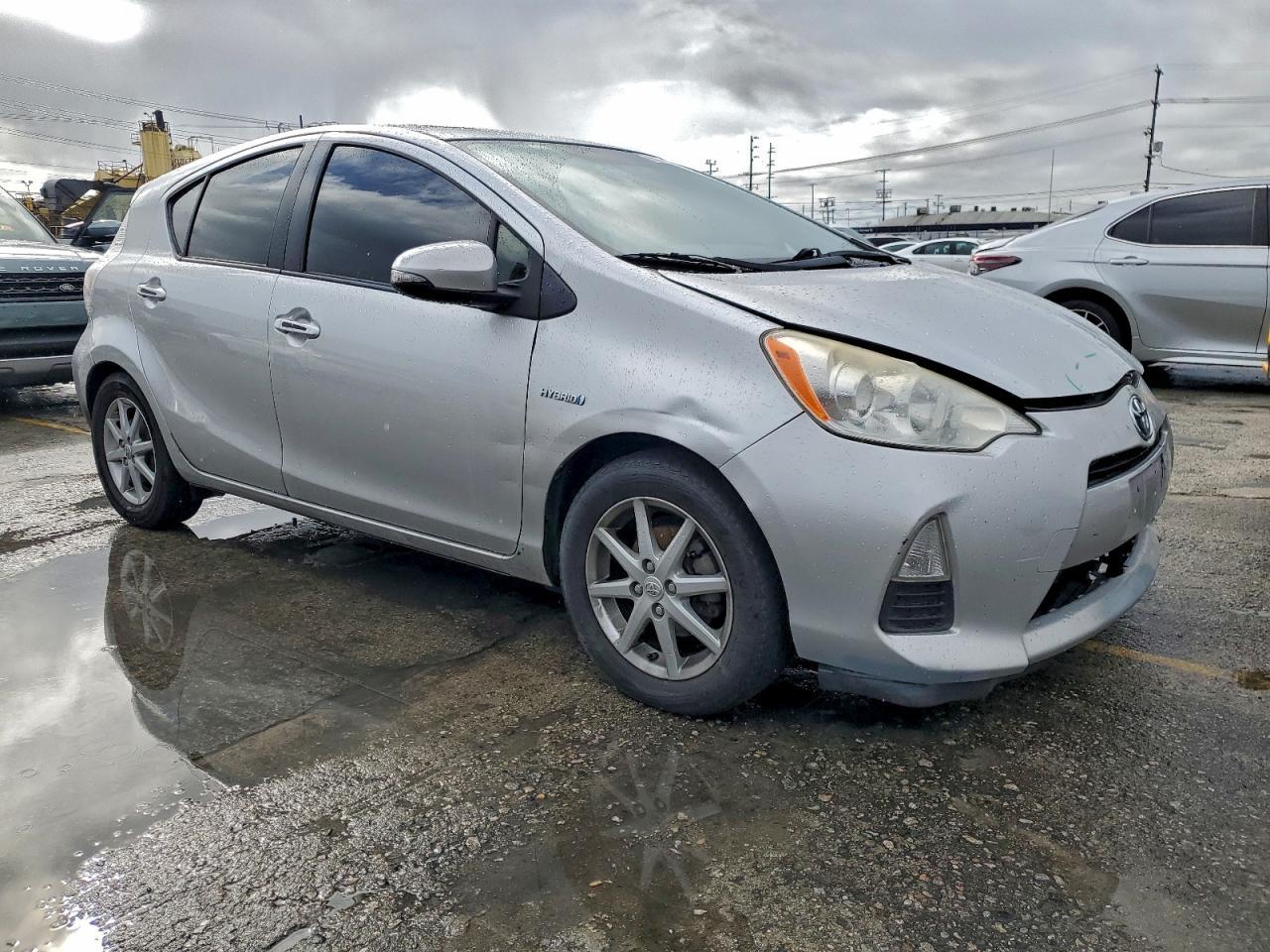 2012 TOYOTA Prius c