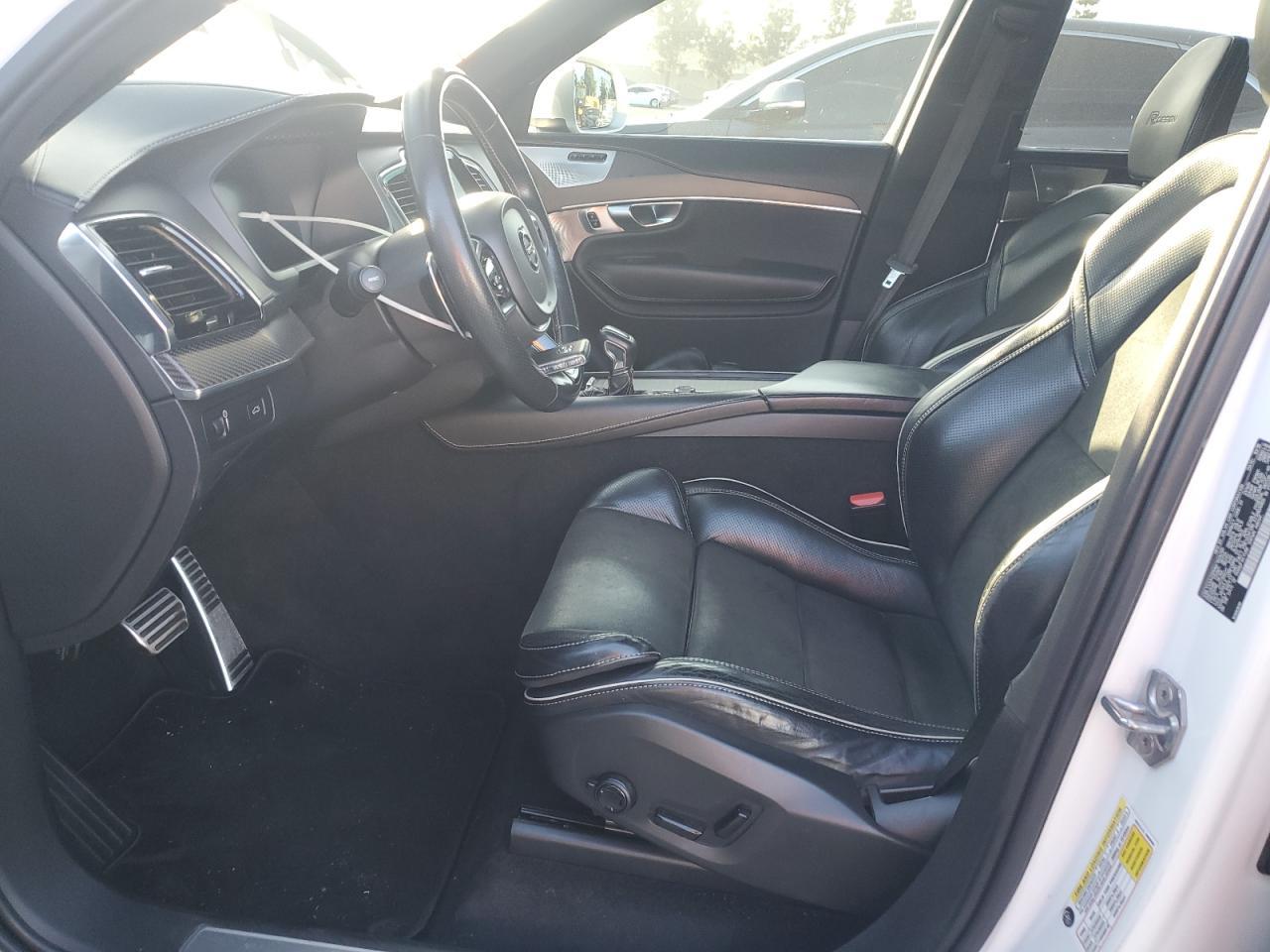 2019 VOLVO XC90