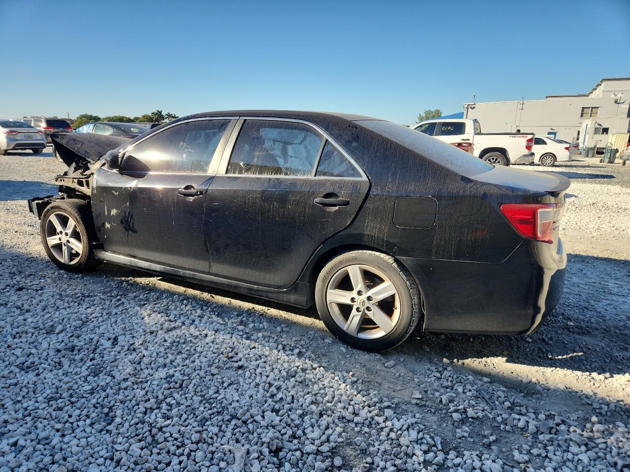 2014 TOYOTA CAMRY