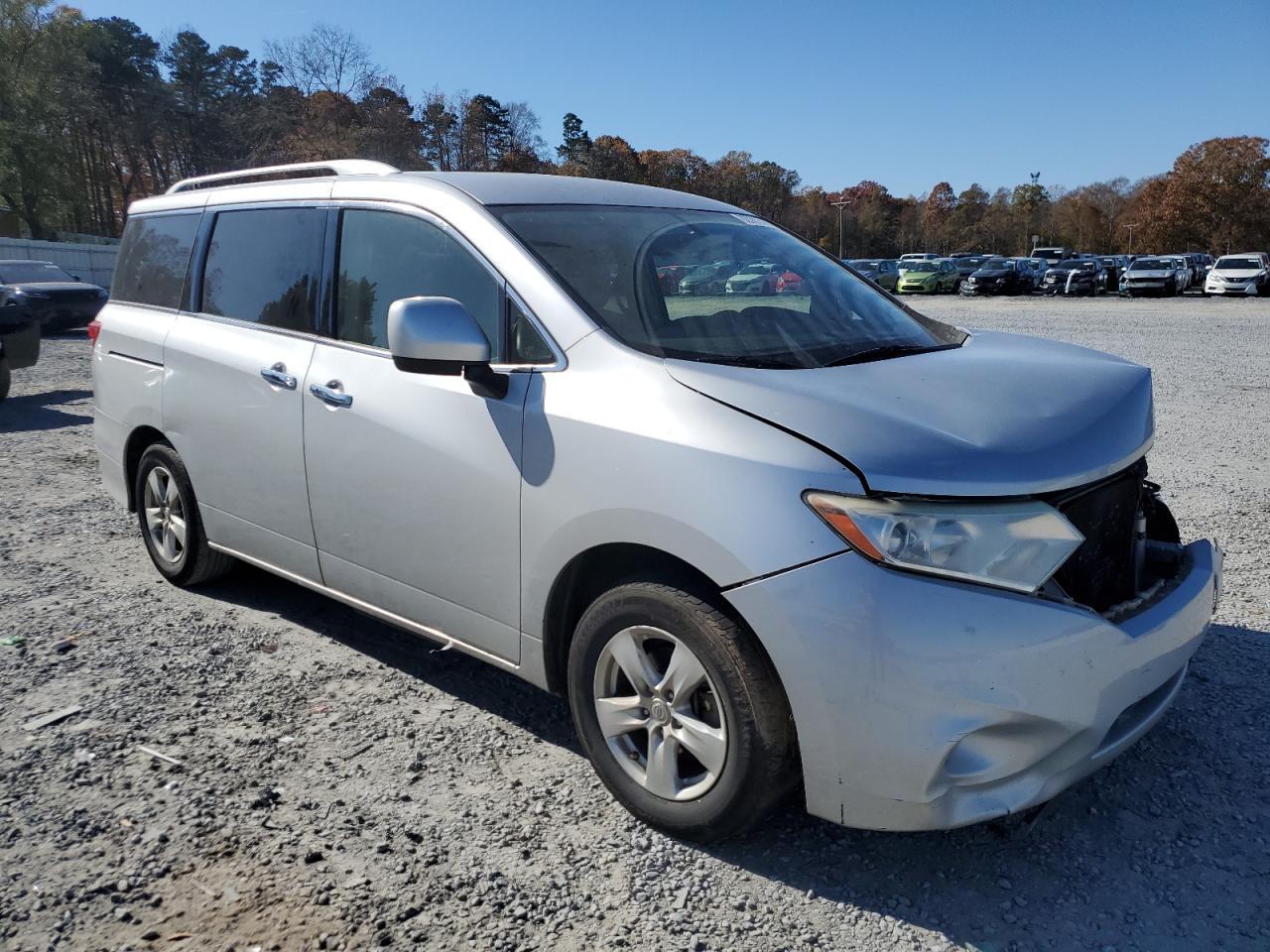 2016 NISSAN Quest