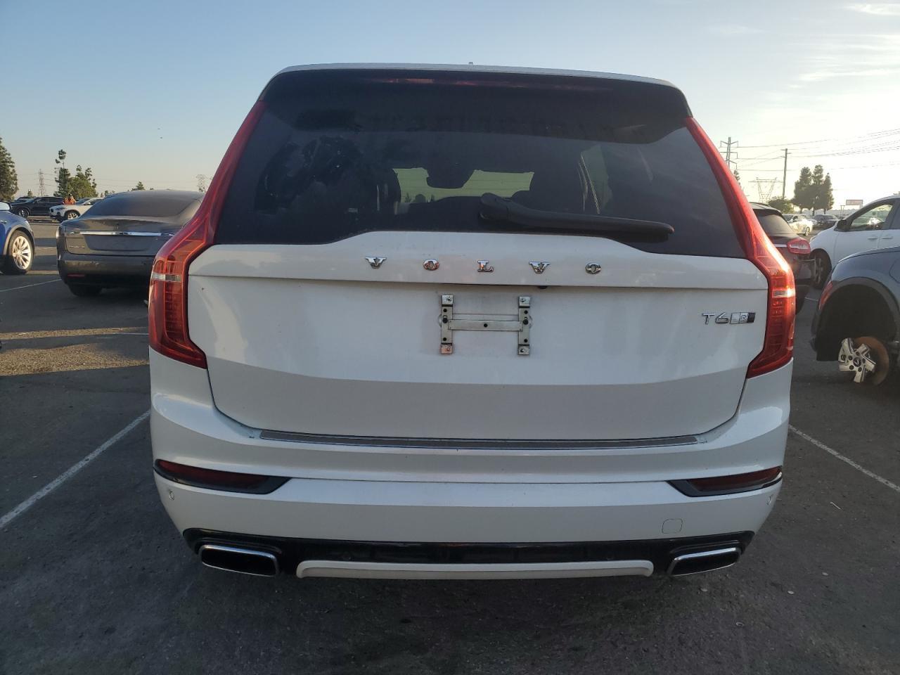 2019 VOLVO XC90