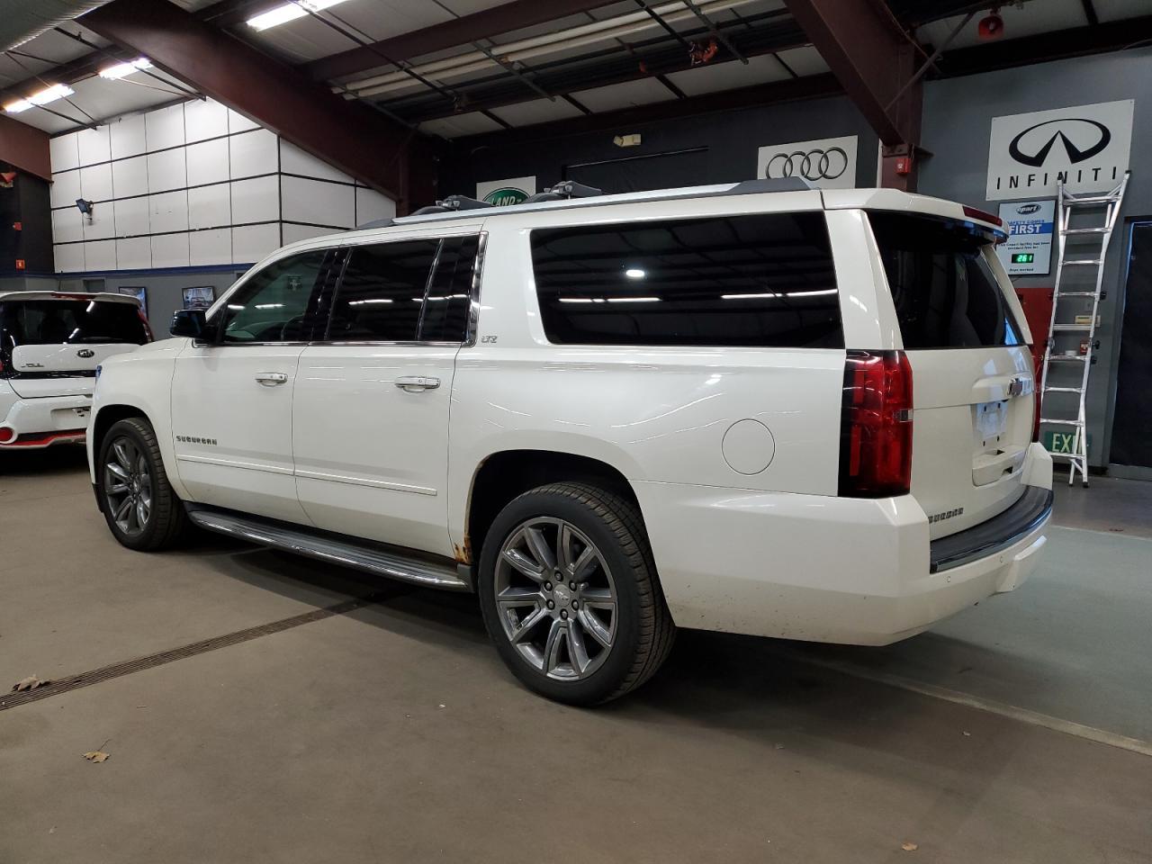 2015 CHEVROLET Suburban