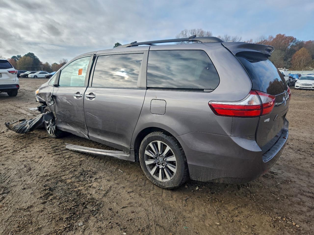 2018 TOYOTA SIENNA
