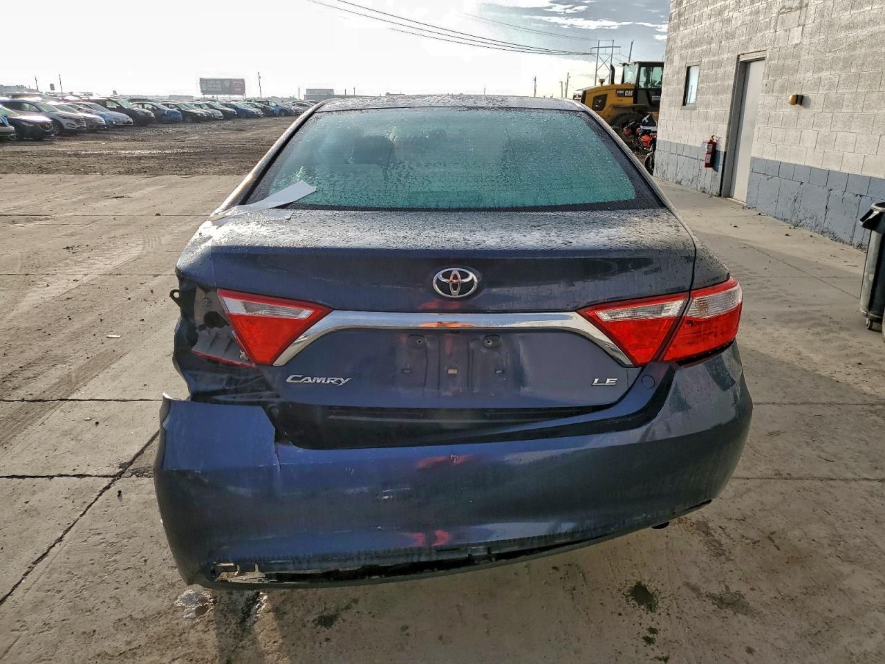 2015 TOYOTA CAMRY