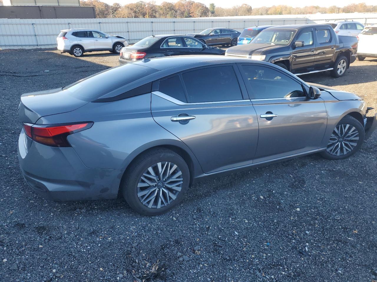 2025 NISSAN ALTIMA