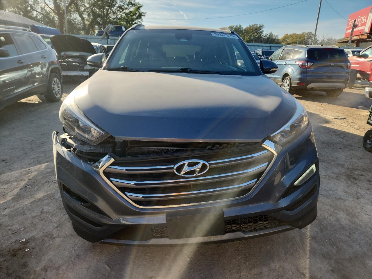 2016 HYUNDAI TUCSON