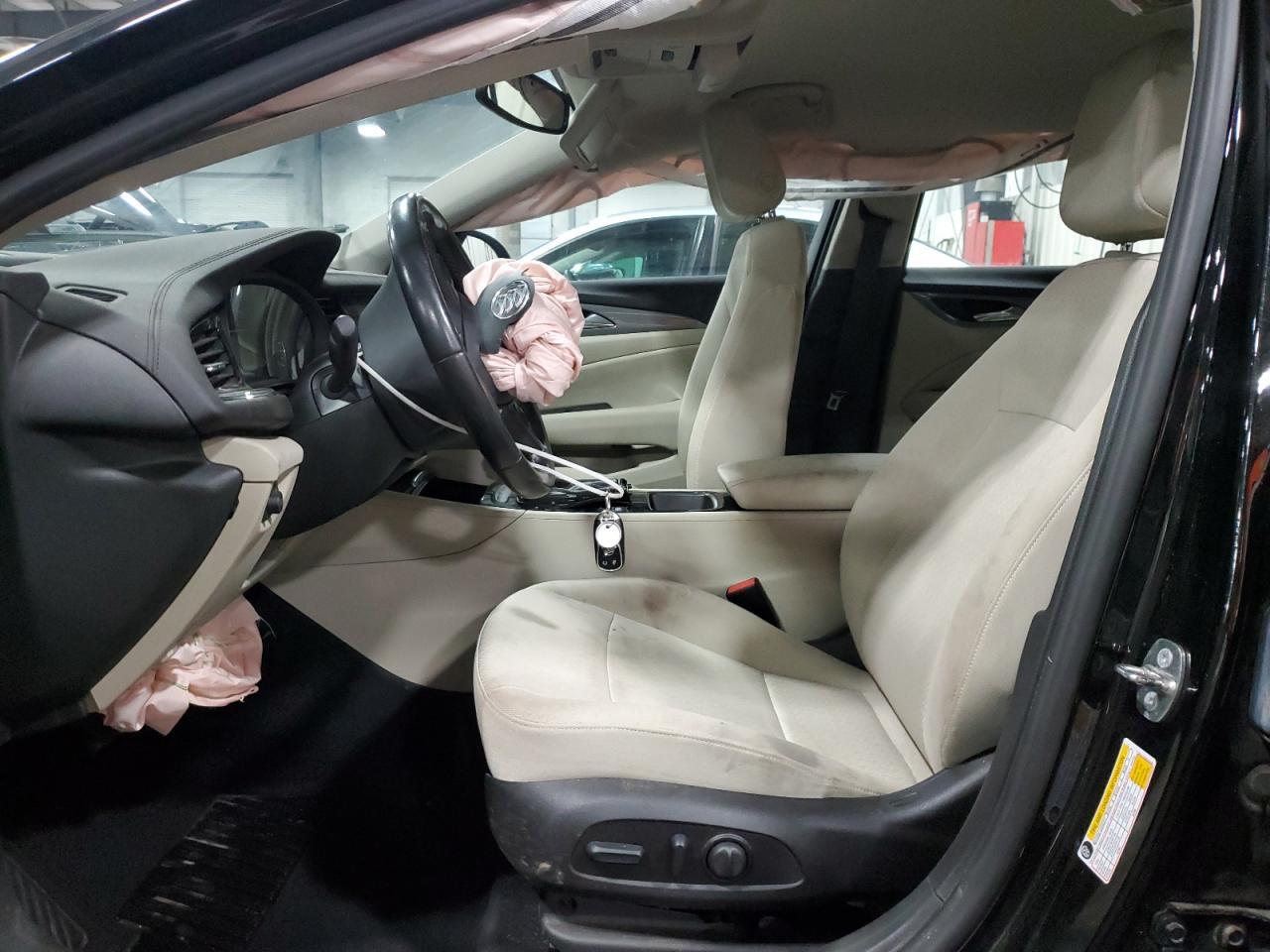 2018 BUICK Regal TourX