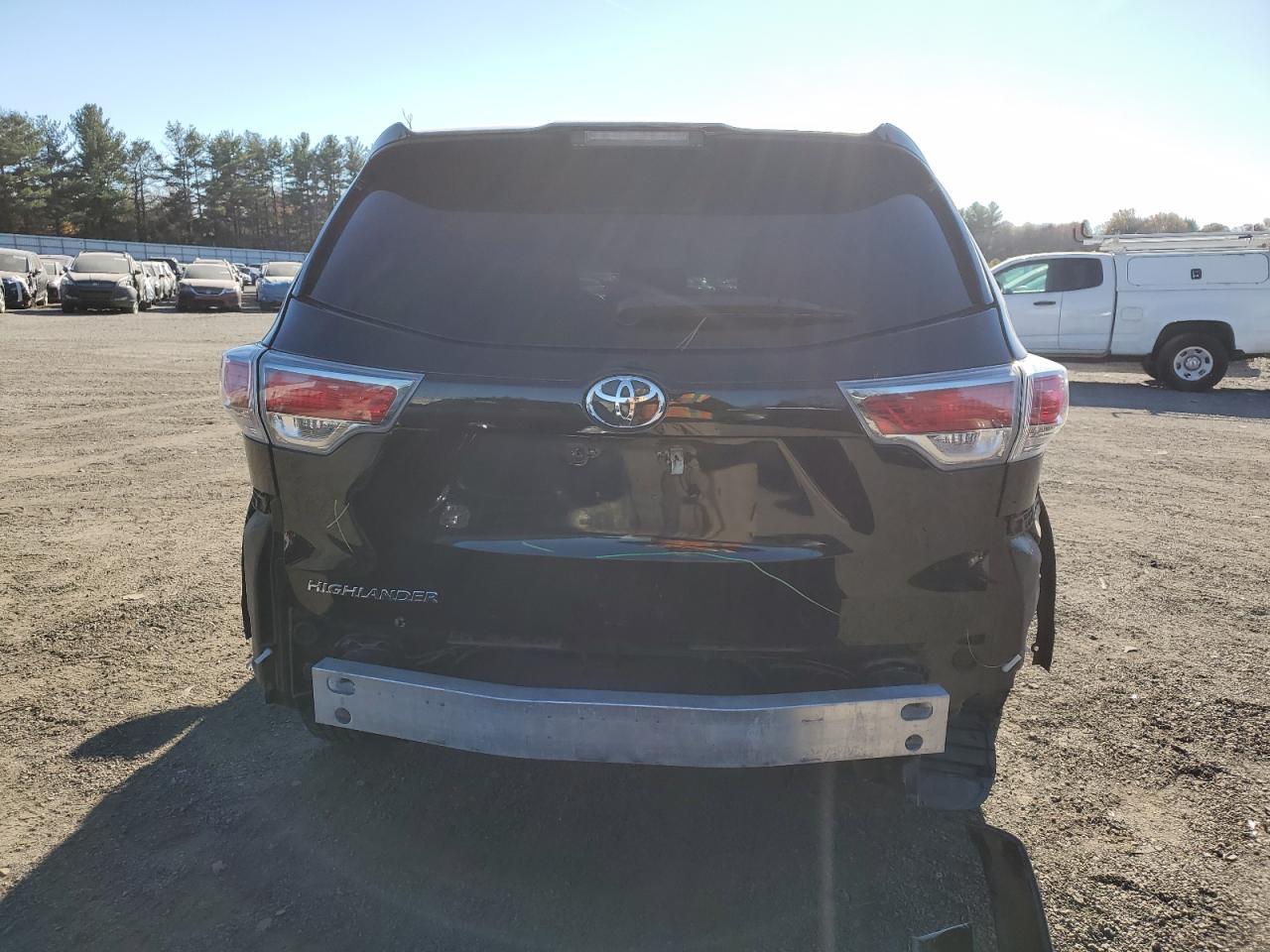 2016 TOYOTA HIGHLANDER