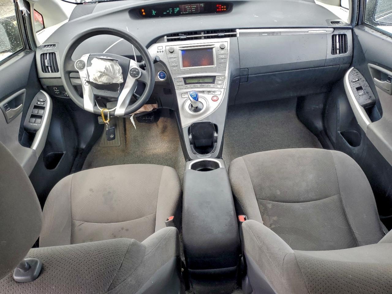 2015 TOYOTA Prius Plug-In