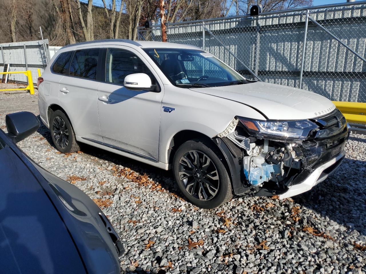 2018 MITSUBISHI outlander