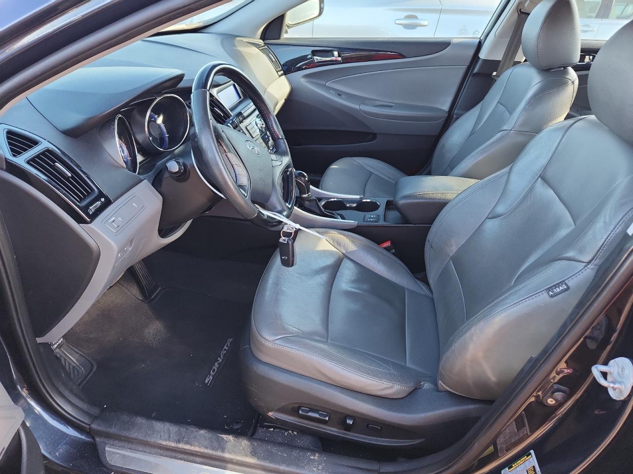 2011 HYUNDAI SONATA