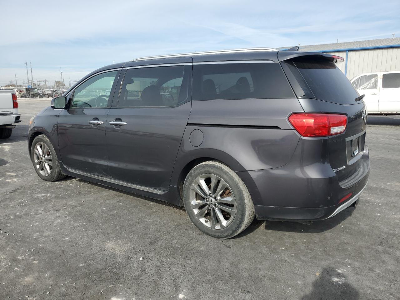 2016 KIA SEDONA