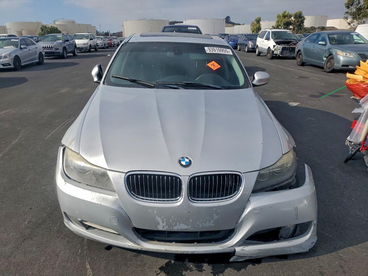 2011 BMW 3 SERIES