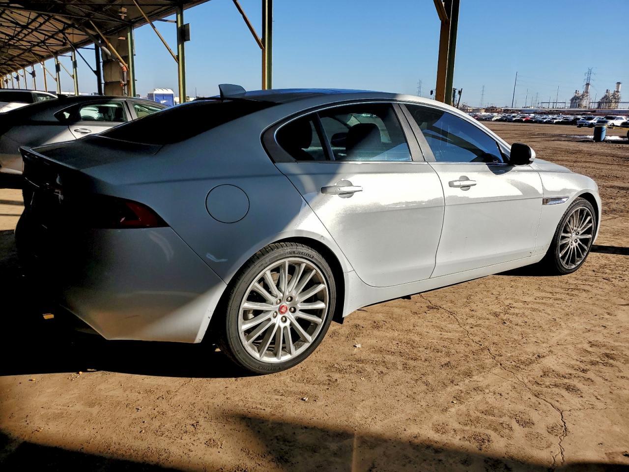 2017 JAGUAR XE