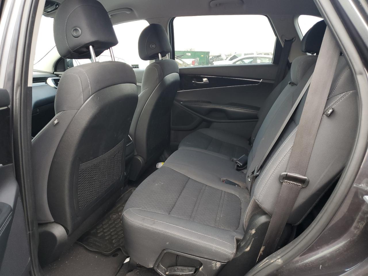 2017 KIA SORENTO