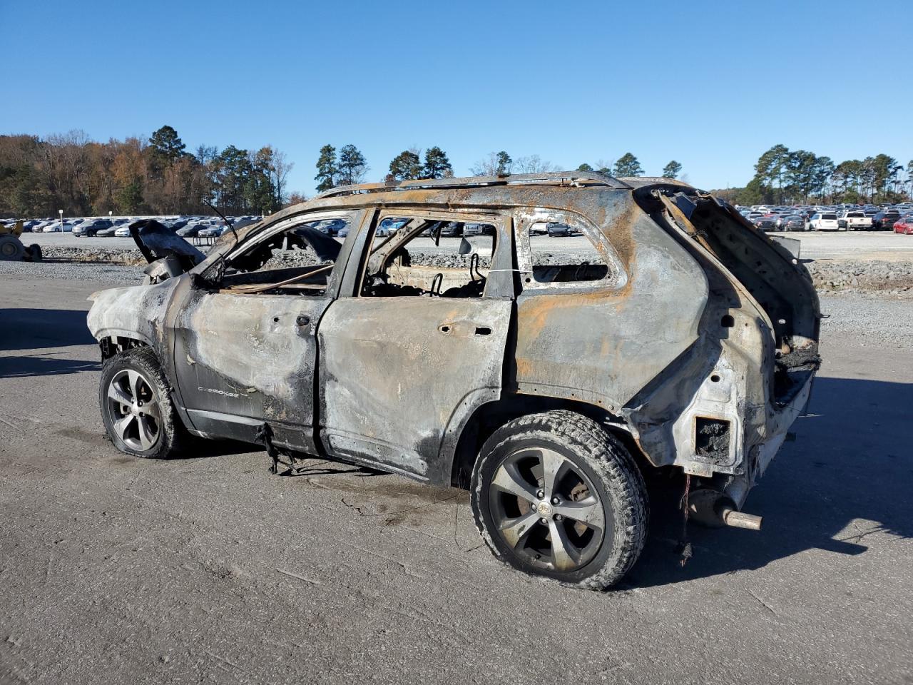 2019 JEEP CHEROKEE