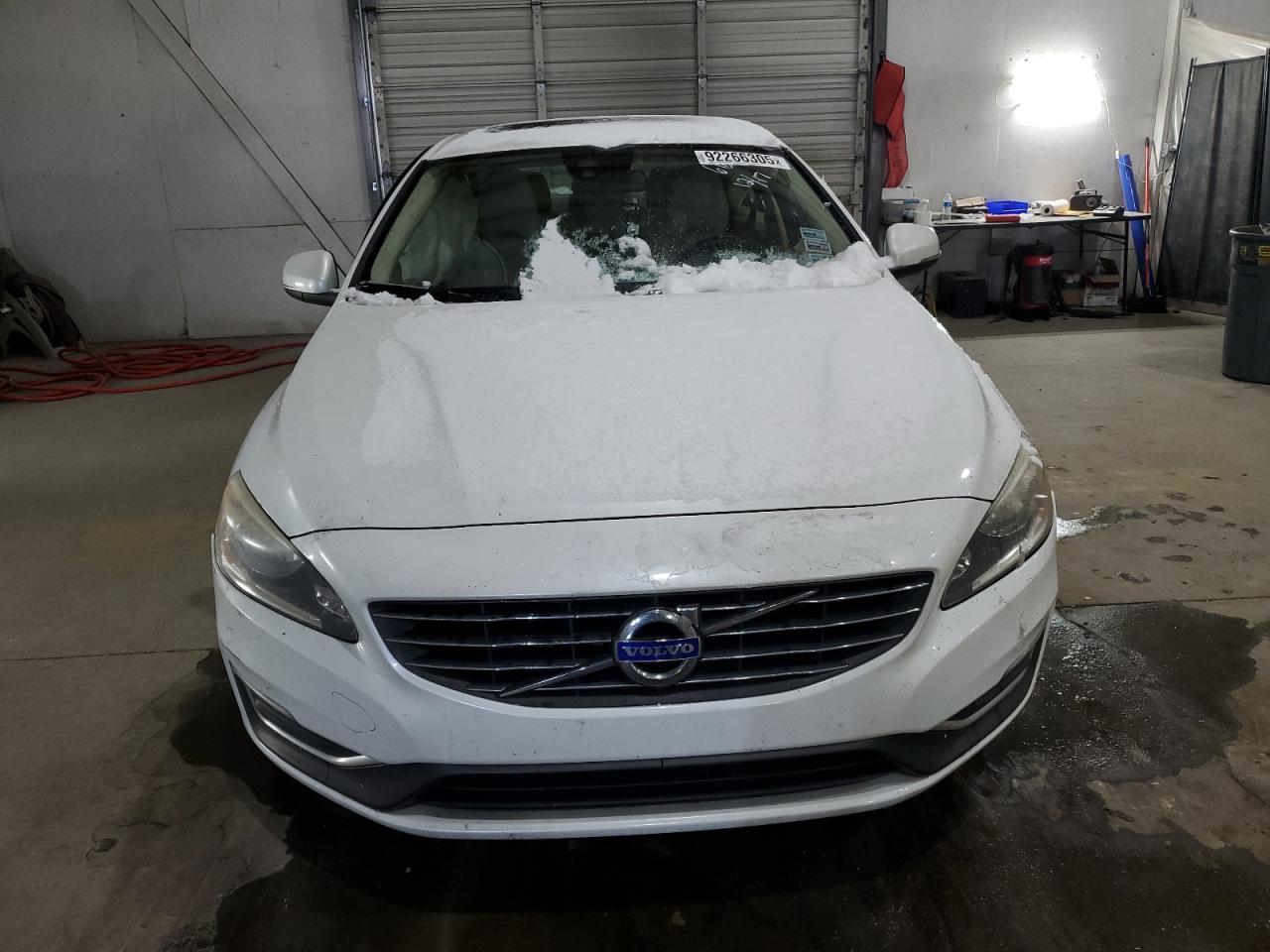 2015 VOLVO S60