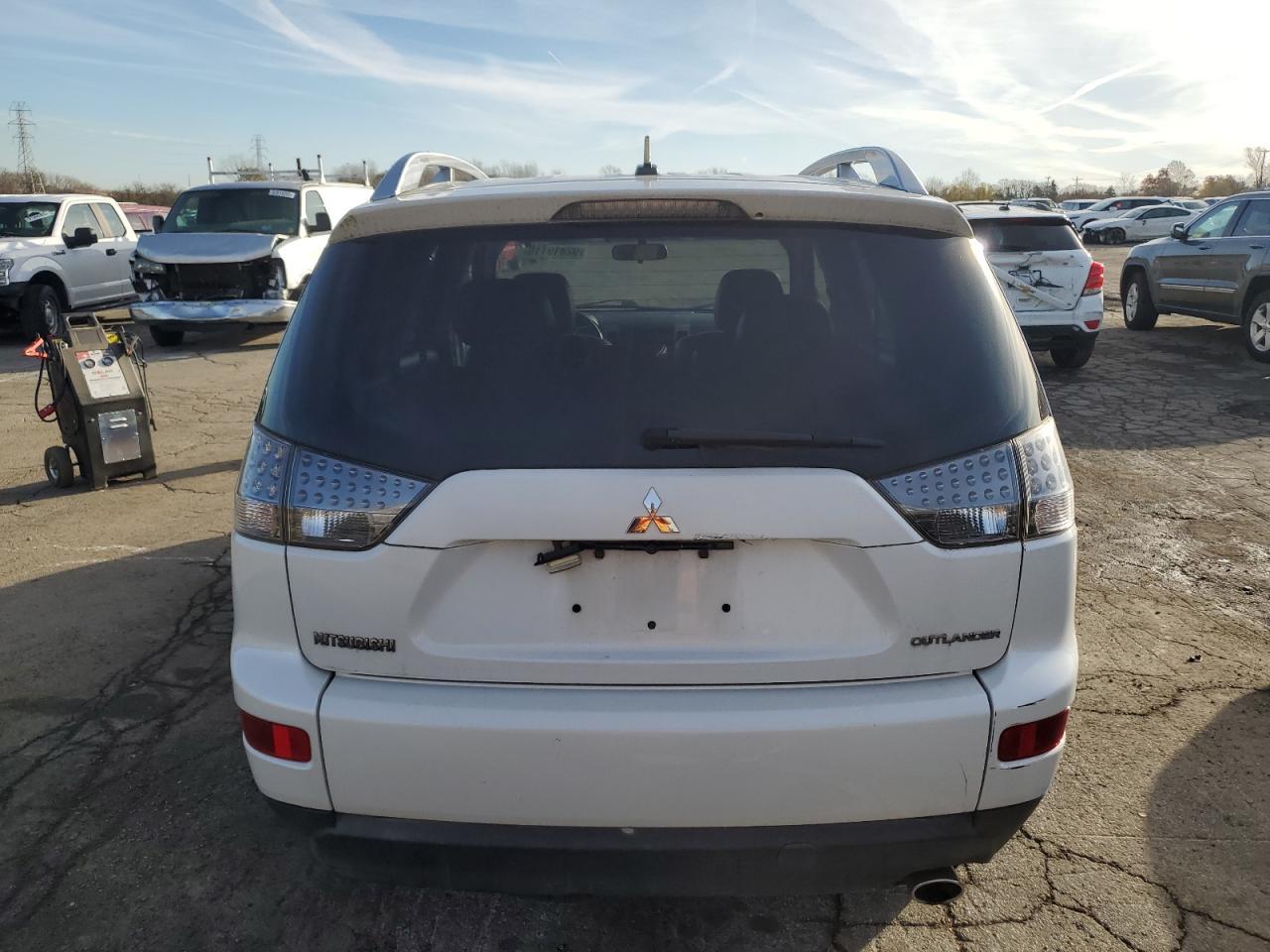 2009 MITSUBISHI outlander
