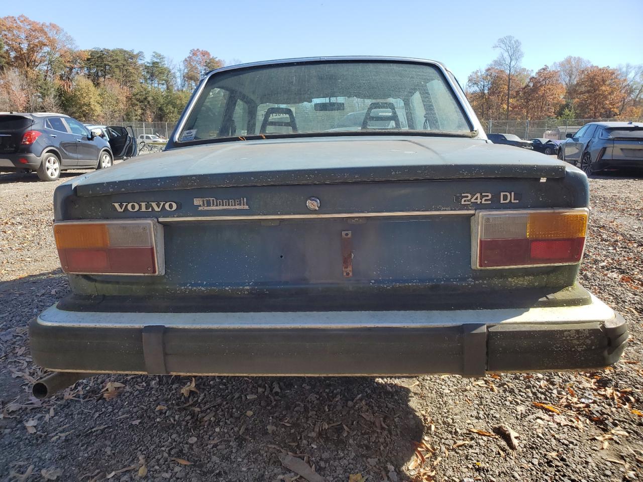 1976 VOLVO 242