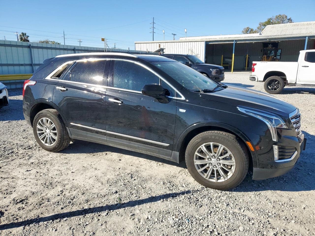 2017 CADILLAC XT5