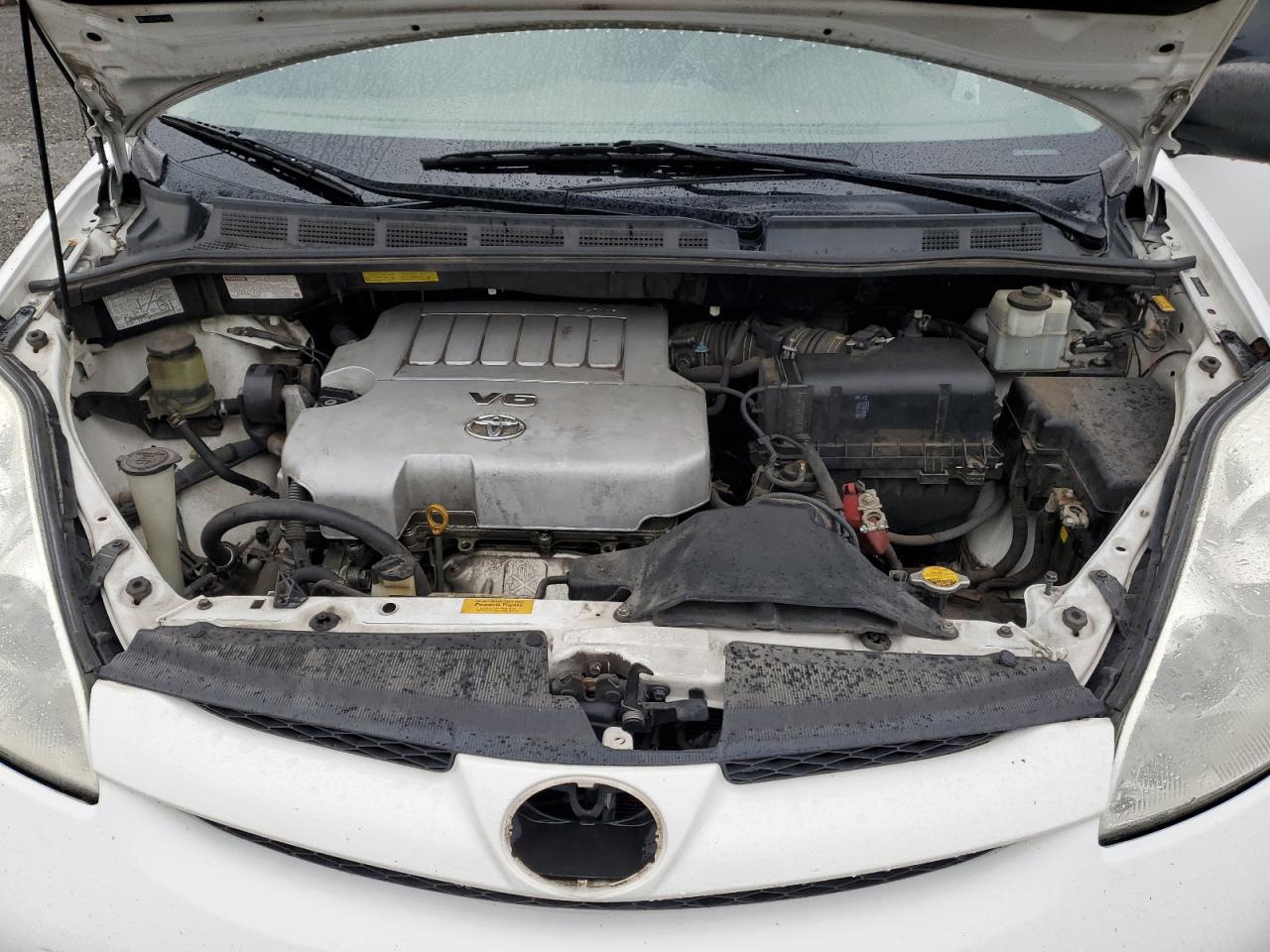 2008 TOYOTA SIENNA