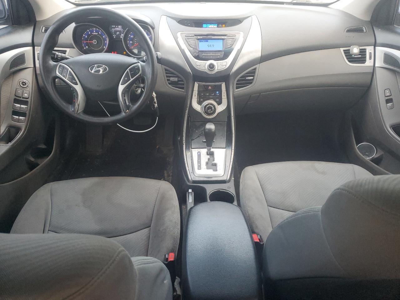 2011 HYUNDAI ELANTRA