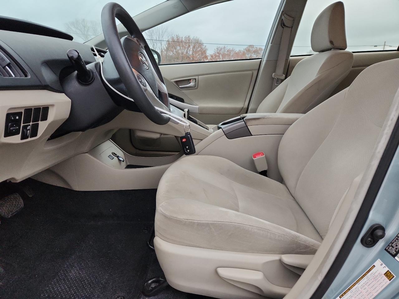 2013 TOYOTA PRIUS