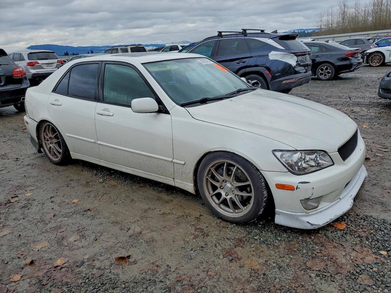 2002 LEXUS IS 300