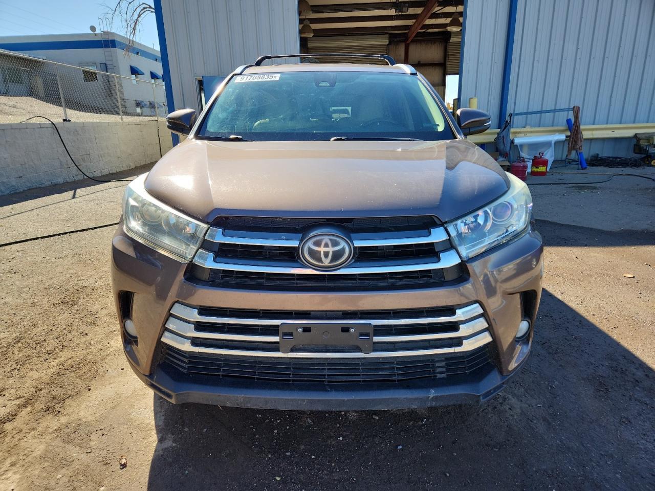 2017 TOYOTA HIGHLANDER
