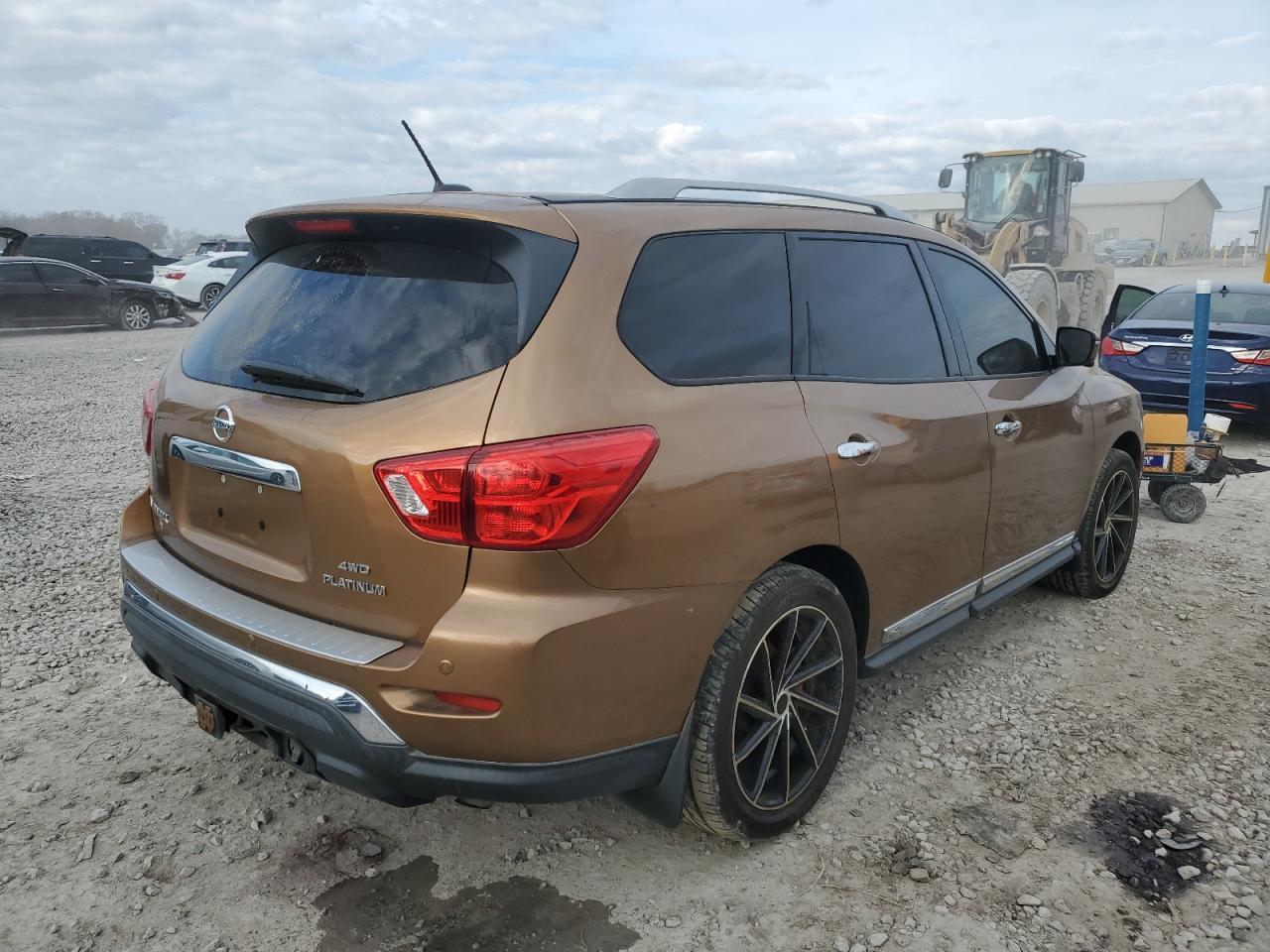 2017 NISSAN PATHFINDER