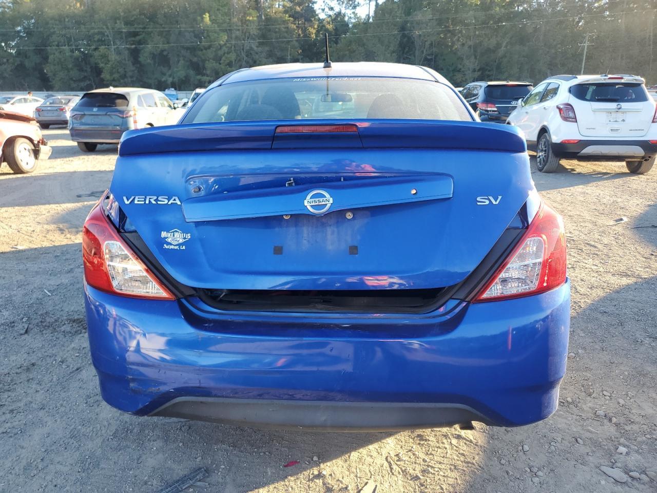 2017 NISSAN VERSA