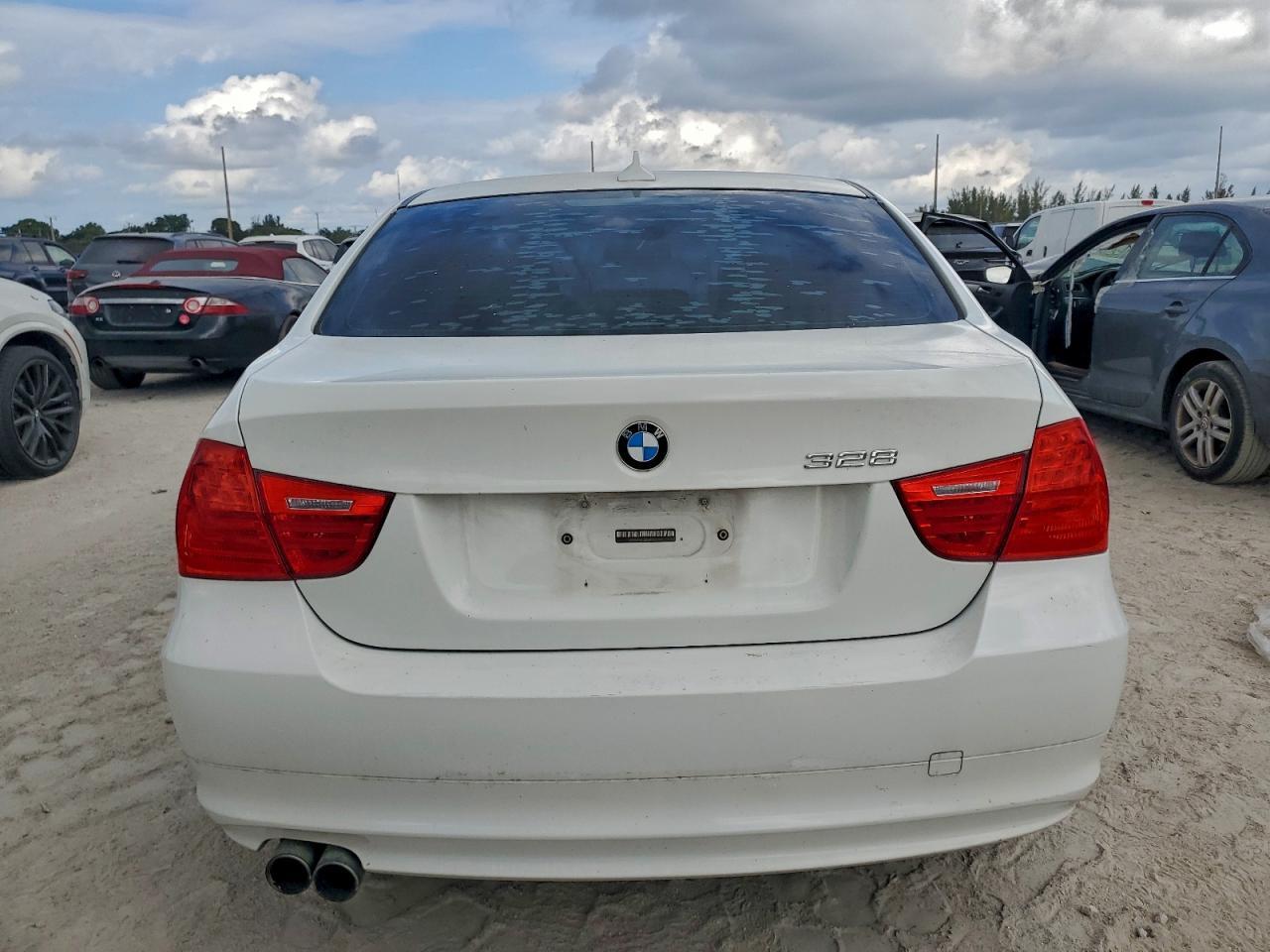 2011 BMW 3 SERIES
