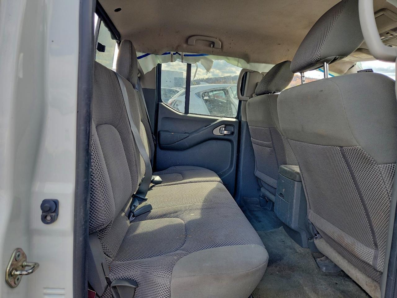 2017 NISSAN Frontier