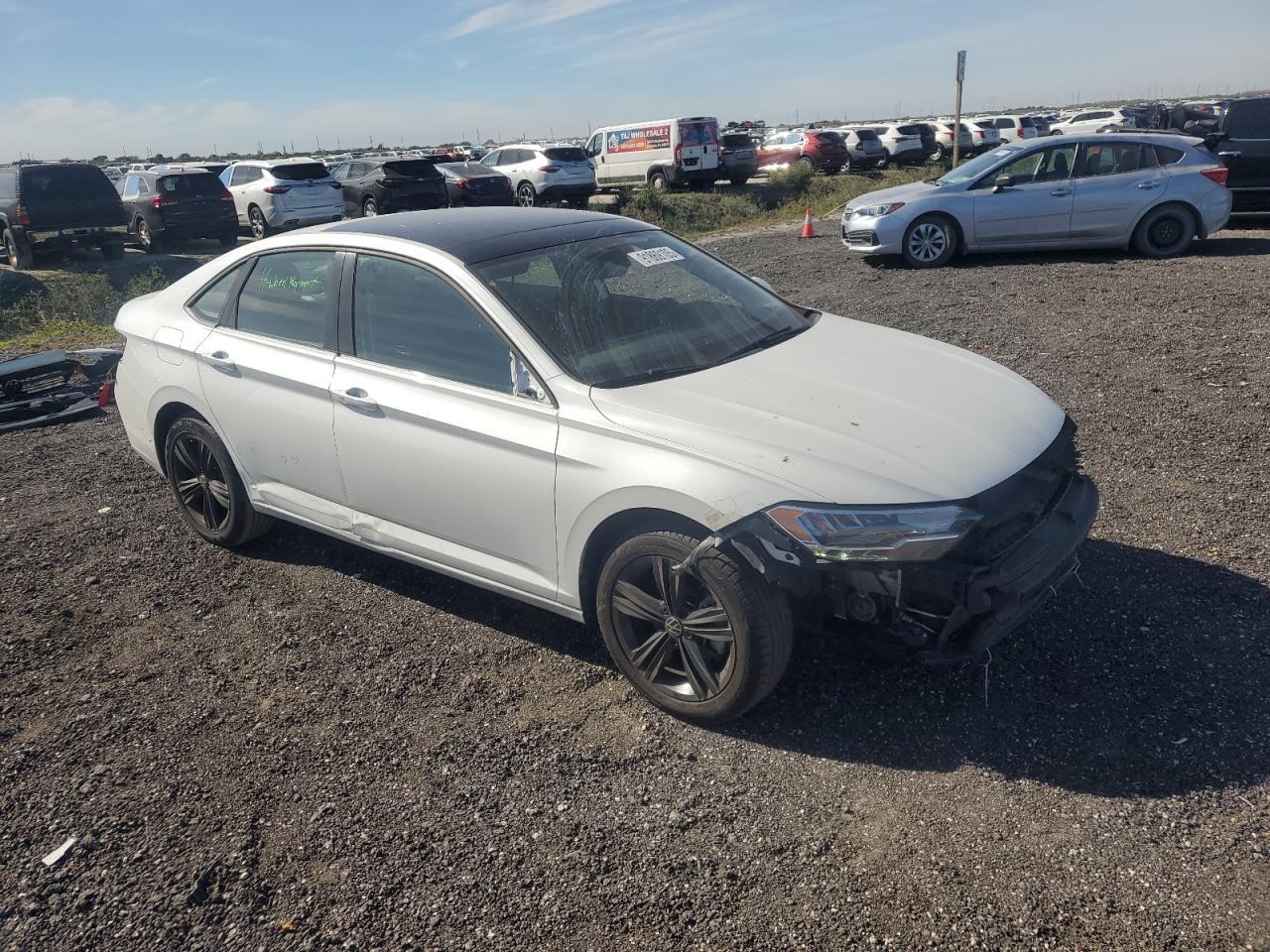 2022 VOLKSWAGEN JETTA