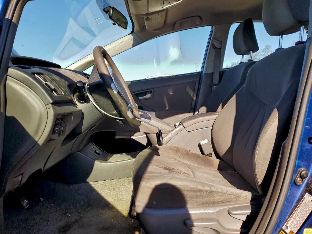 2011 TOYOTA PRIUS