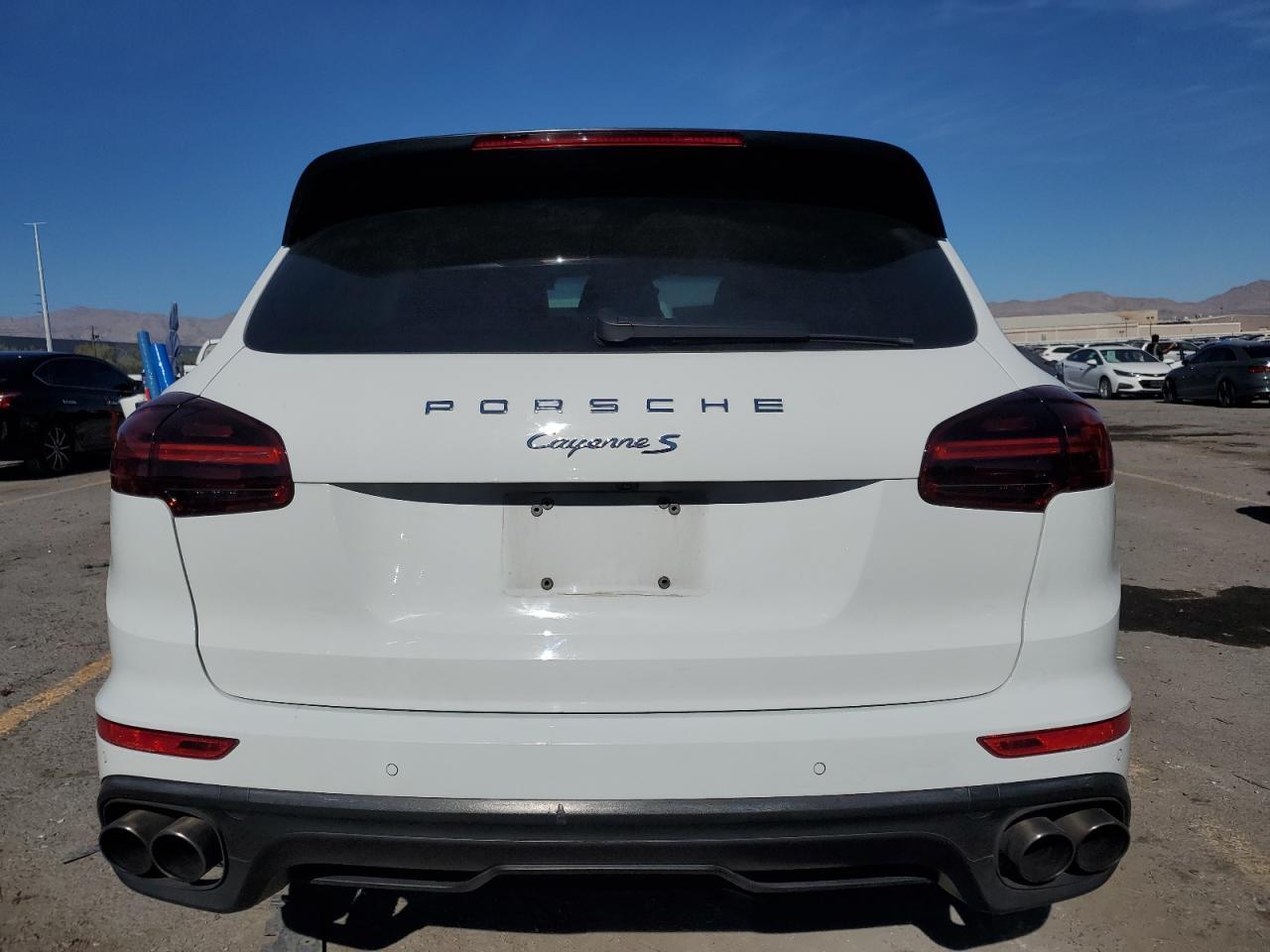 2015 PORSCHE CAYENNE