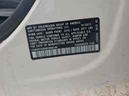 2013 VOLKSWAGEN Passat