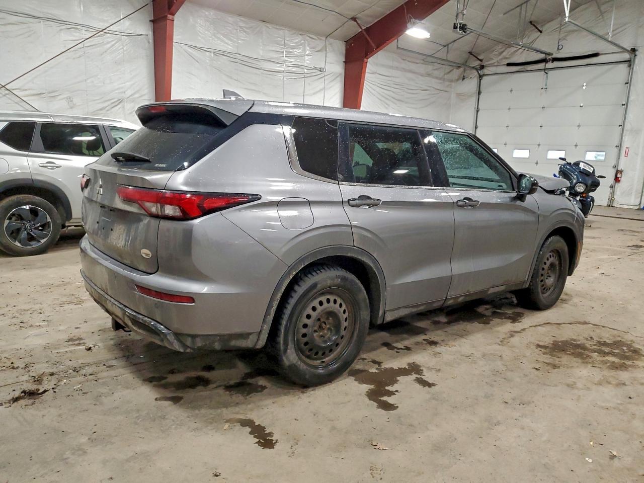2022 MITSUBISHI outlander