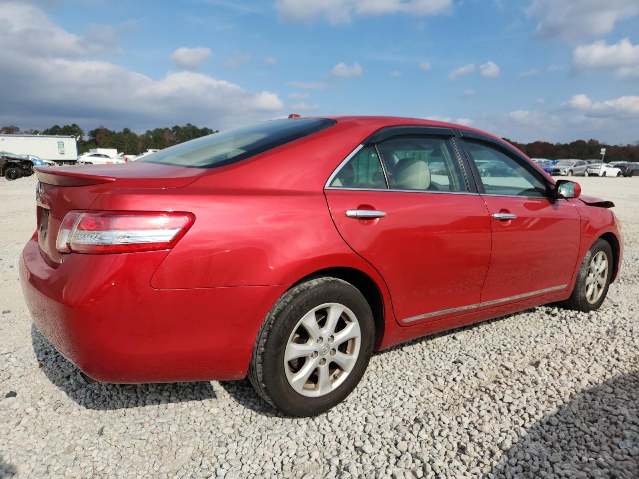 2011 TOYOTA CAMRY