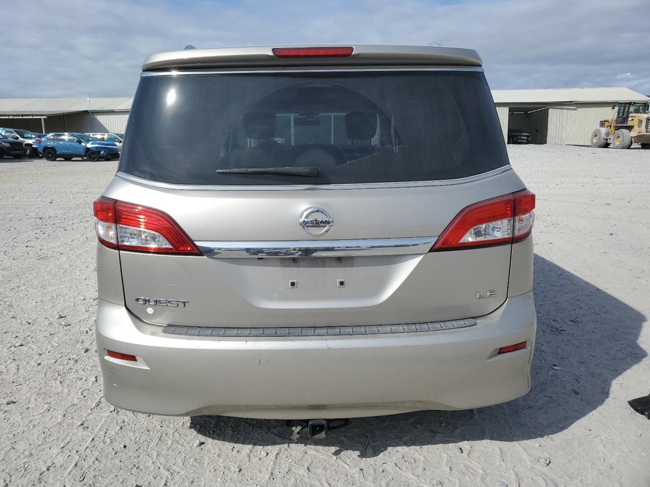 2011 NISSAN Quest