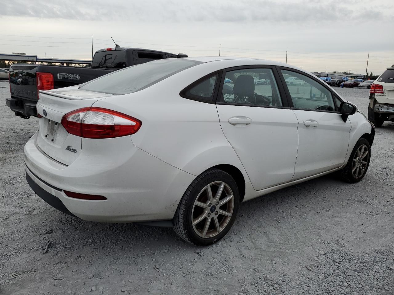 2016 FORD Fiesta