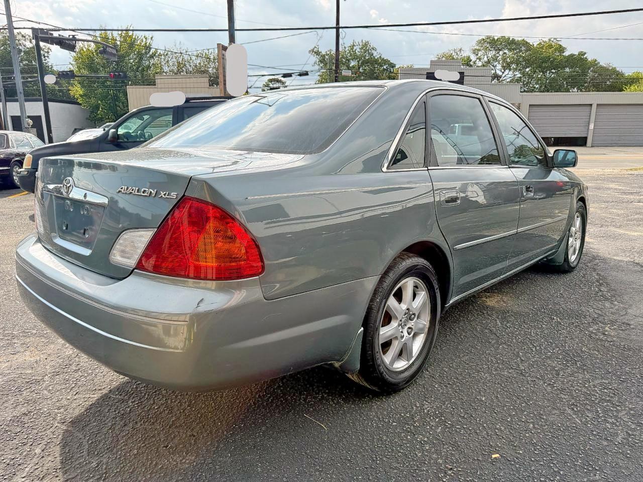 2001 TOYOTA Avalon