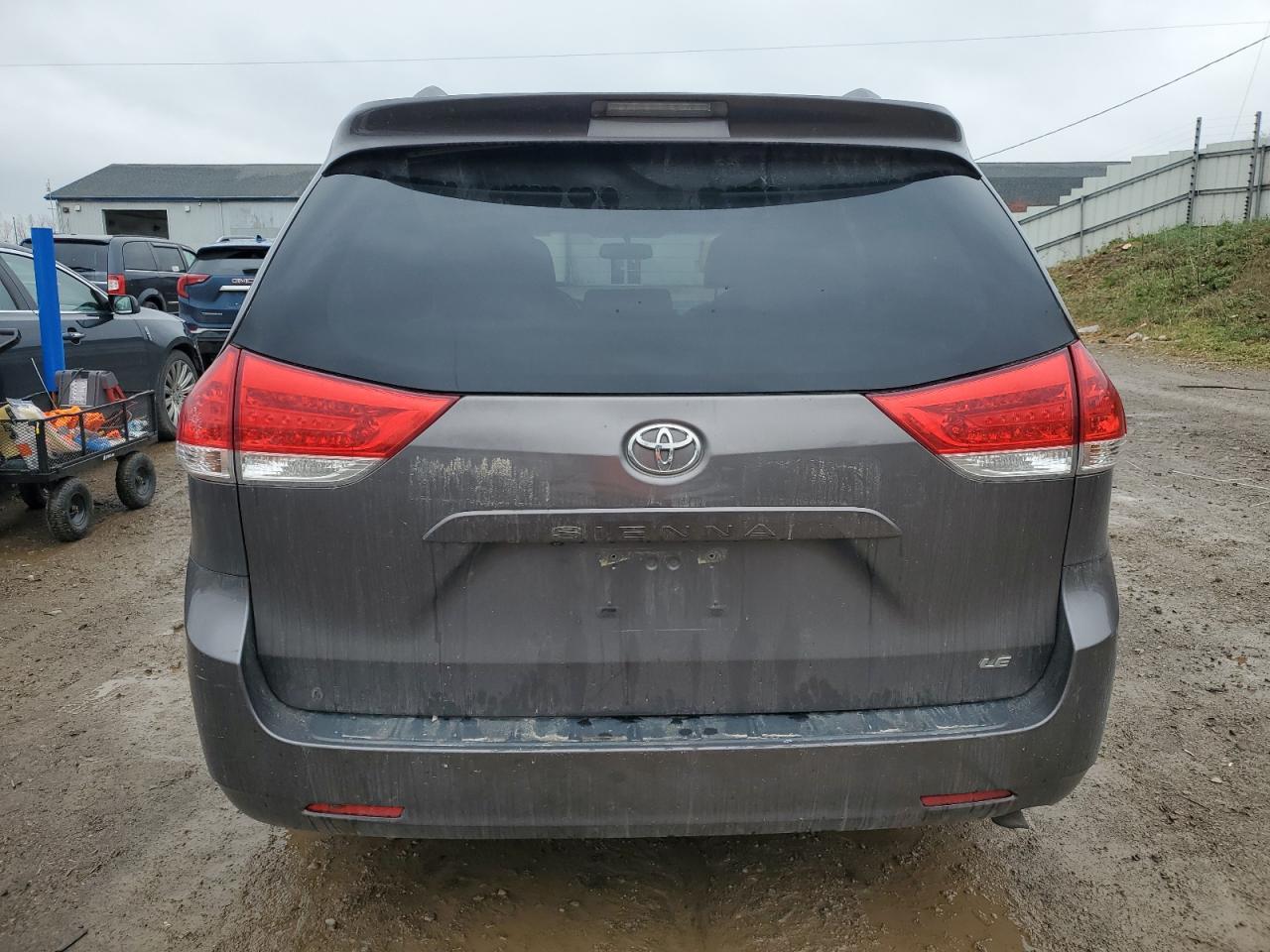 2014 TOYOTA SIENNA