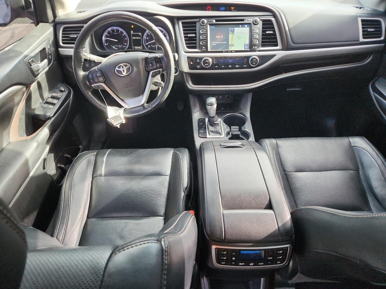 2017 TOYOTA HIGHLANDER