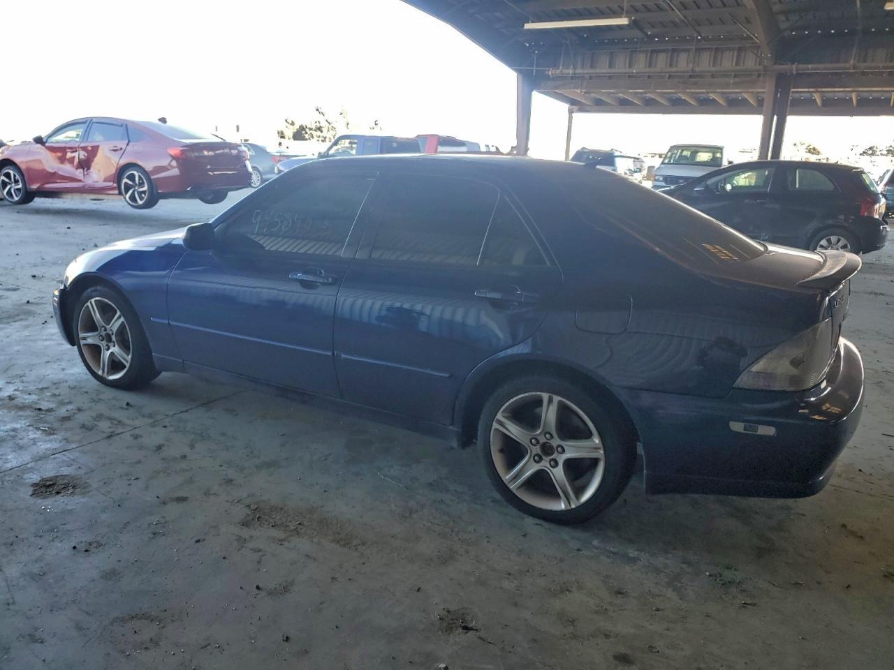 2005 LEXUS IS 300
