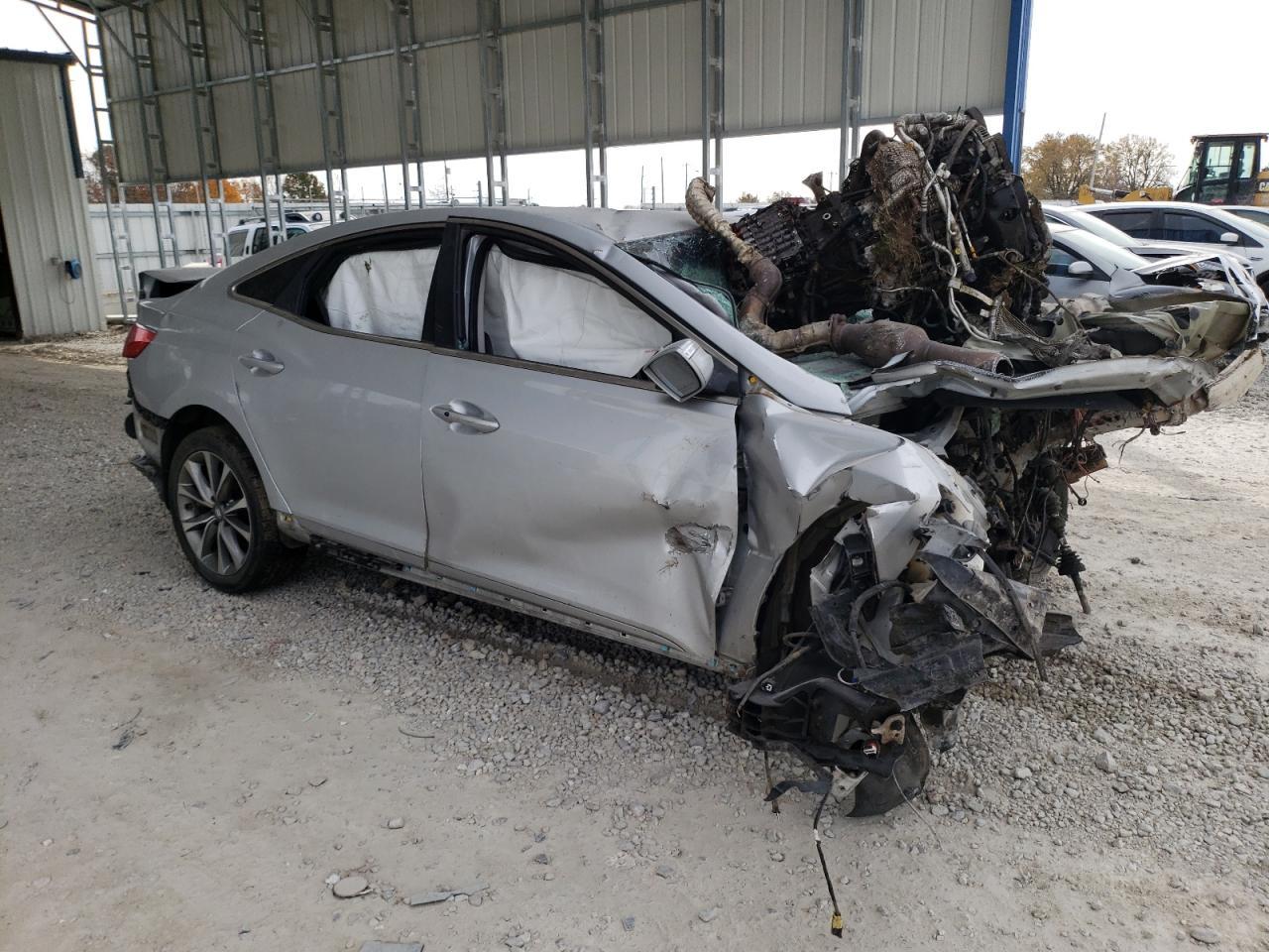 2017 HYUNDAI Azera