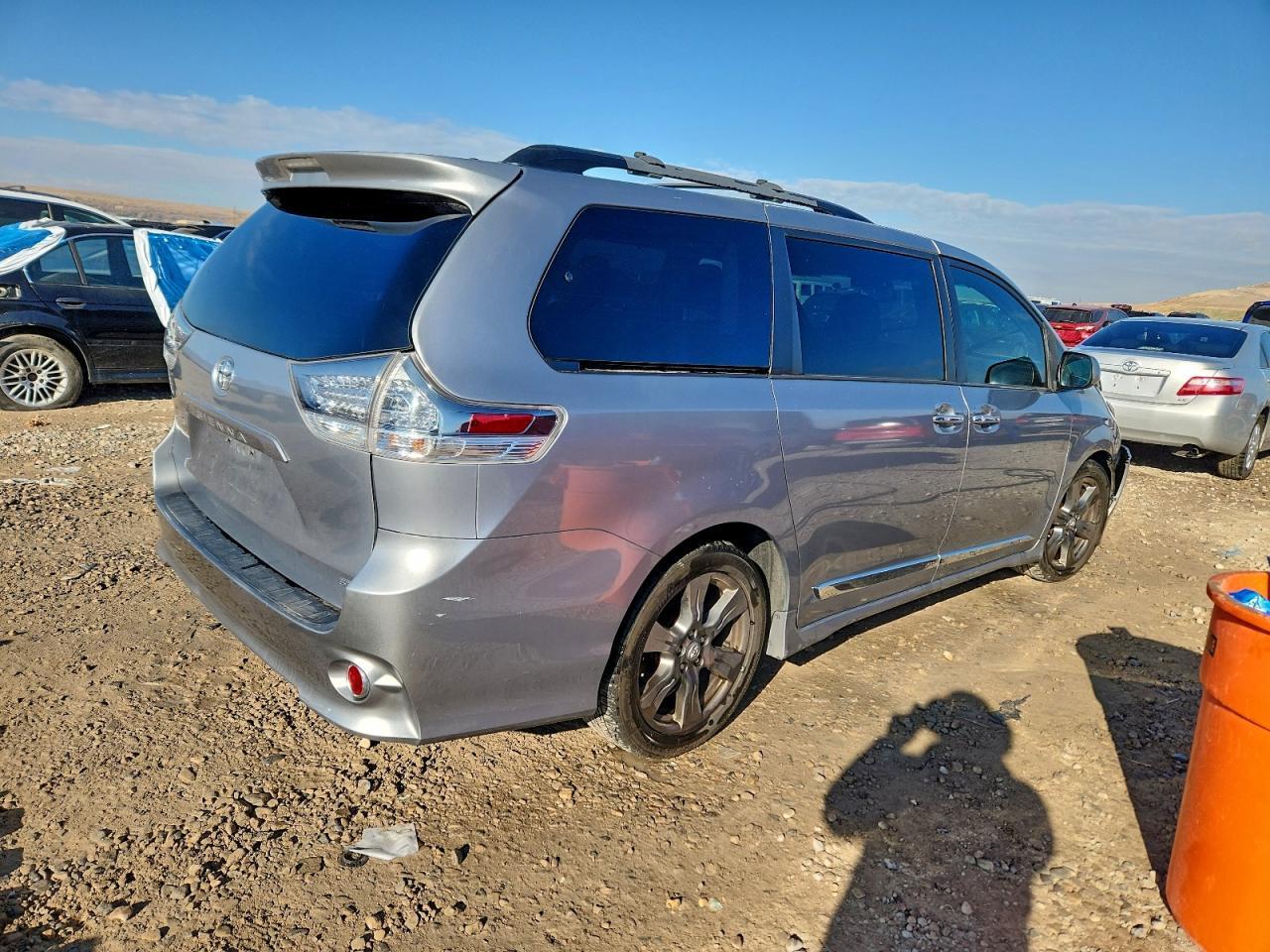 2017 TOYOTA SIENNA
