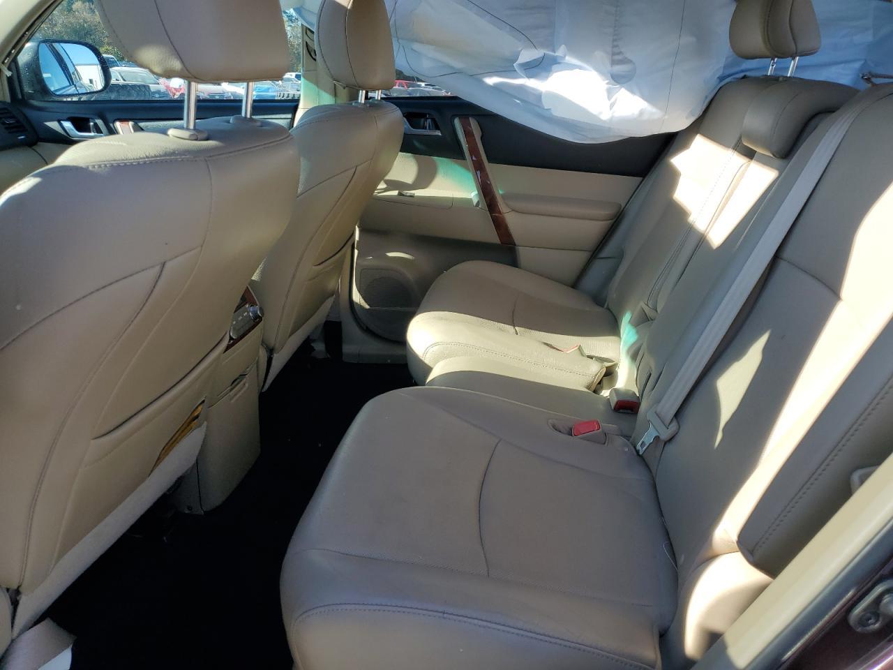 2012 TOYOTA HIGHLANDER