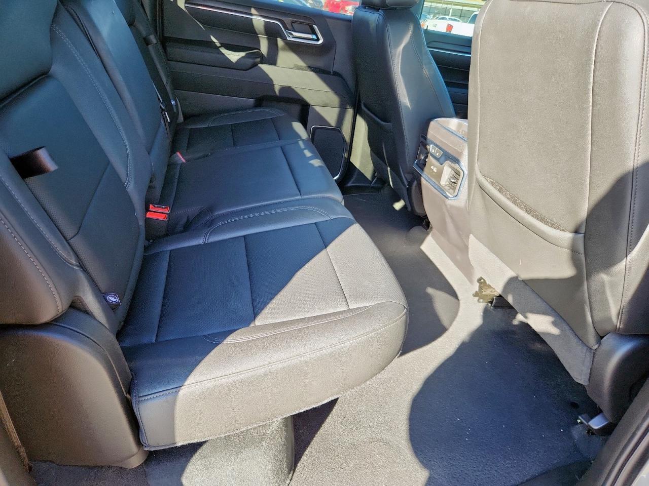 2024 GMC Sierra